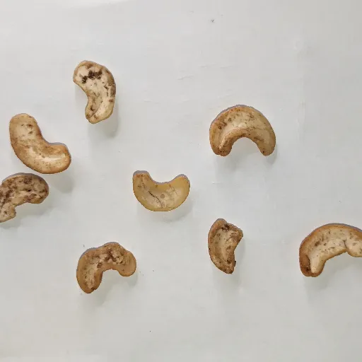 Spotting the Signs_ How to Tell if Your Cashews are Moldy