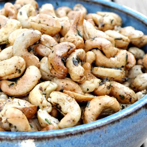 Identifying and Managing Mold on Cashews: A Safety Guide for Consumers