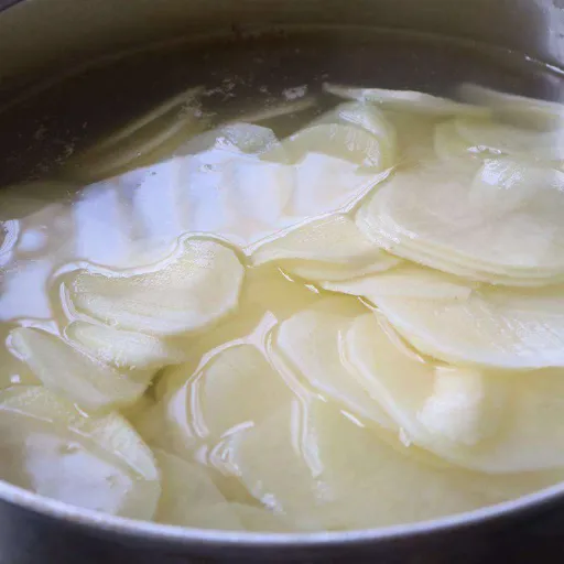 Why Do Raw Potatoes Turn Black Without Proper Thermal Treatment Before Freezing_